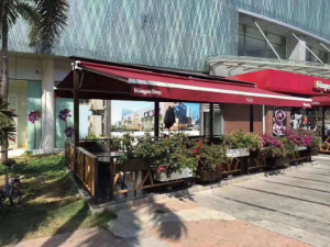 雙開伸縮雨（yǔ）篷